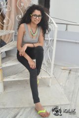 Soumya Sukumar at Pora Pove Movie Success Meet